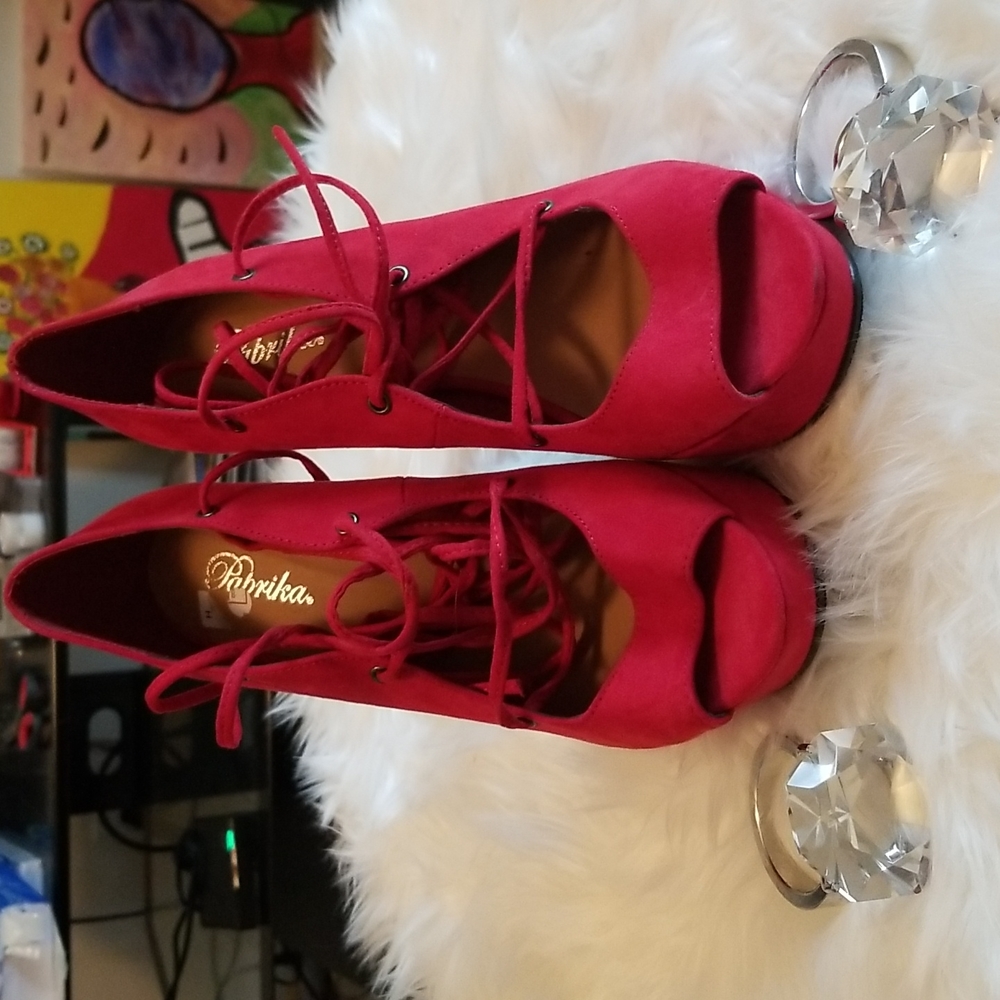 Size 9 red platform heel